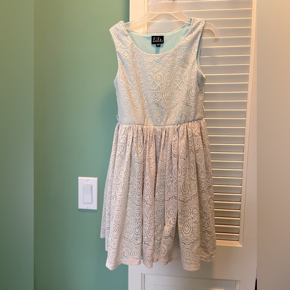Girls dress